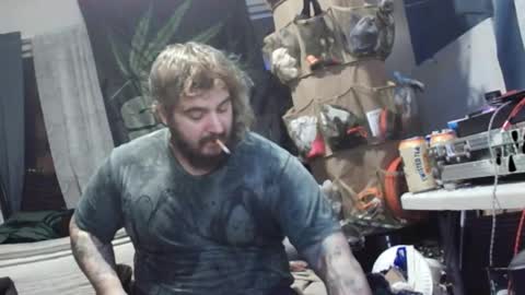 Snapshot of kinkybiguy14 chatting on 02.20.26 Kinky Cassie online show from 02.20.26