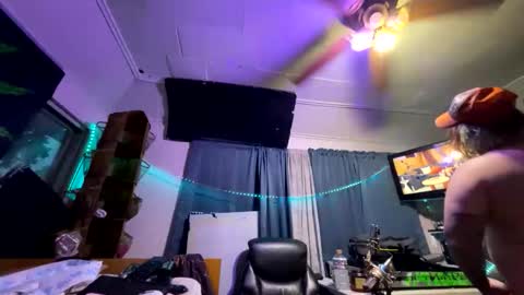Snapshot of kinkybiguy14 chatting on 06.09.26 Kinky Cassie online show from 06.09.26