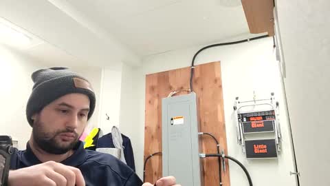 Maysie and Hunter online show from 02.23.25