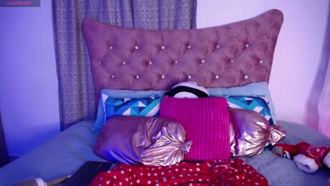  Sara  online show from 12.22.24