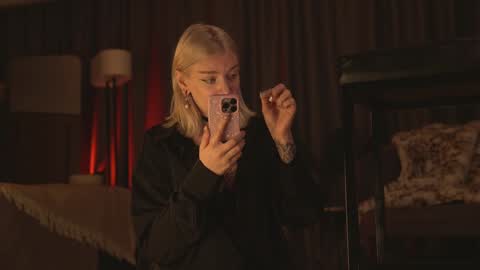 kinkylina_ online show from 12.12.24