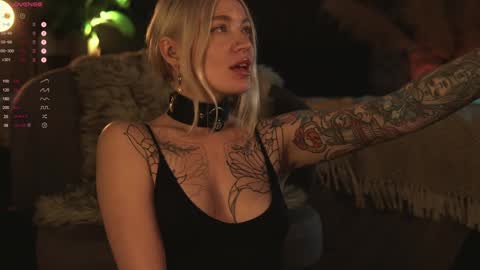 kinkylina_ online show from 12.14.24