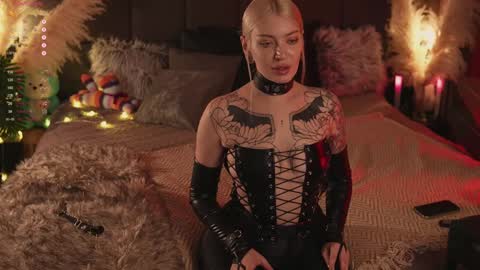 kinkylina_ online show from 02.01.25