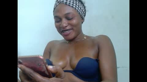 Snapshot of kinkyxxnasty chatting on 12.22.25 kinkyxxnasty online show from 12.22.25