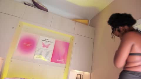 M A R A  online show from 02.24.26