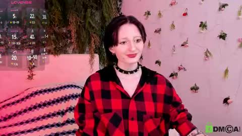 Snapshot of kira__cutie chatting on 06.11.26 Kira online show from 06.11.26