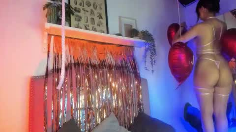 Snapshot of kira_exe chatting on 02.13.26 kira_exe online show from 02.13.26