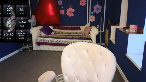 Kira Kennet online show from 05.16.26