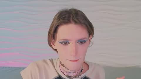 Snapshot of kira_long chatting on 11.15.25 MADI online show from 11.15.25