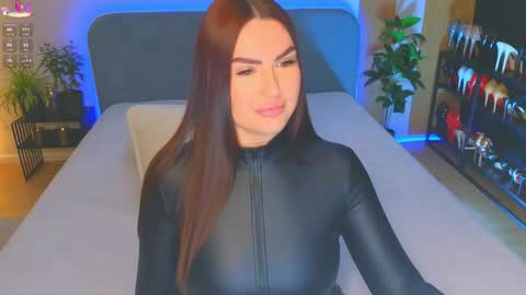 Snapshot of kira_sexxx chatting on 05.24.26 Kira online show from 05.24.26