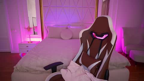 Kira online show from 02.08.26