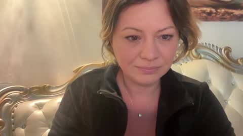 Snapshot of kiradivine chatting on 01.09.26 KiraDivine online show from 01.09.26