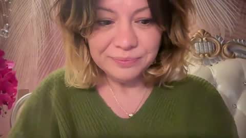 Snapshot of kiradivine chatting on 02.09.26 KiraDivine online show from 02.09.26