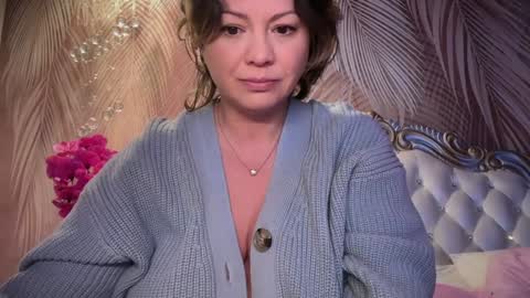 Snapshot of kiradivine chatting on 02.23.26 KiraDivine online show from 02.23.26