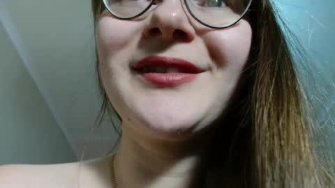 Snapshot of kiragoldens chatting on 02.17.26 KiraGoldens online show from 02.17.26