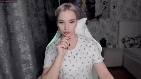 kirakrox online show from 11.03.25