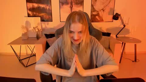 Kira online show from 03.05.25