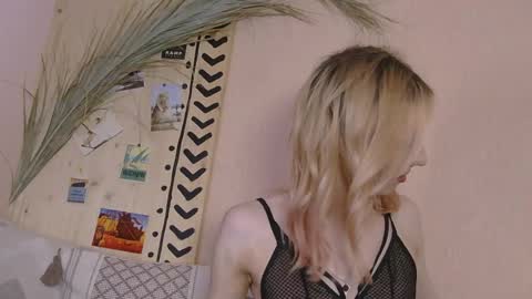 Snapshot of kirana_hayes chatting on 04.06.26 Kira online show from 04.06.26