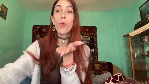 Snapshot of kirbykrell chatting on 04.09.26 Marry online show from 04.09.26