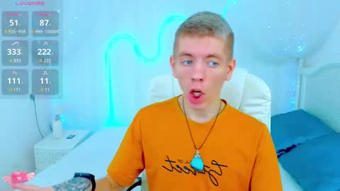 Snapshot of kireev_ chatting on 12.02.24 online show from 12.02.24