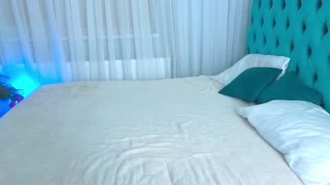 Snapshot of kireev_ chatting on 12.10.24 online show from 12.10.24