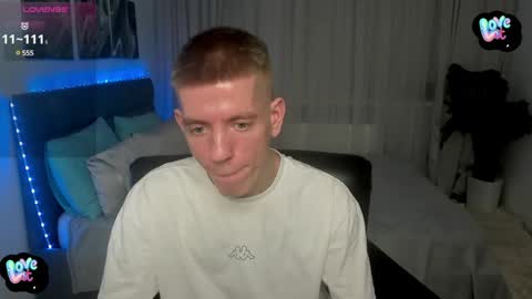 Snapshot of kireev_ chatting on 01.31.25 online show from 01.31.25