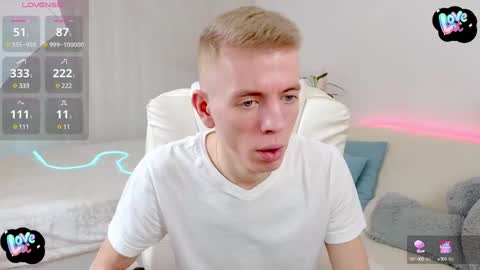 Snapshot of kireev_ chatting on 02.03.25 online show from 02.03.25