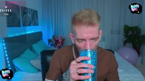 Snapshot of kireev_ chatting on 02.05.25 online show from 02.05.25