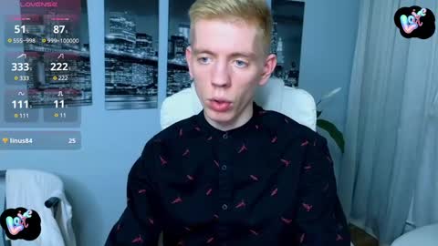 Snapshot of kireev_ chatting on 02.21.25 online show from 02.21.25