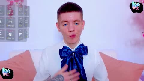 Snapshot of kireev_ chatting on 02.25.25 online show from 02.25.25