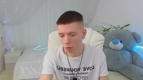 Snapshot of kireev_ chatting on 03.07.25 online show from 03.07.25