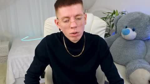 Snapshot of kireev_ chatting on 03.12.25 online show from 03.12.25