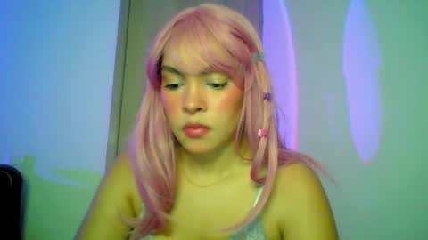 Snapshot of kiri_cute chatting on 09.19.25 Kiri online show from 09.19.25