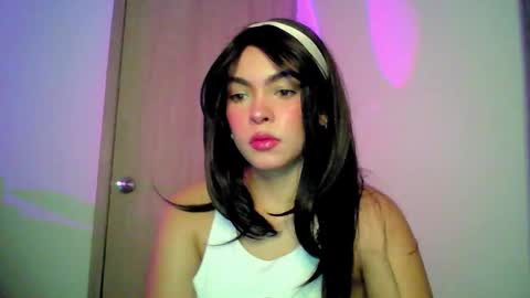 Snapshot of kiri_cute chatting on 09.23.25 Kiri online show from 09.23.25