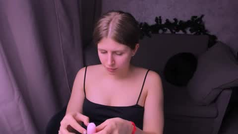 Kira online show from 01.09.25