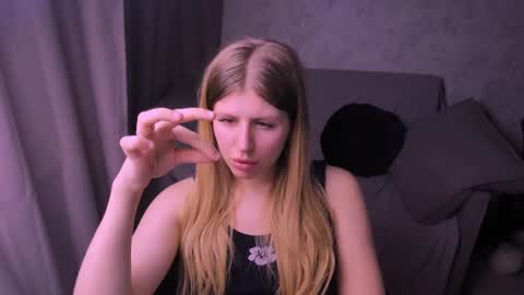 Kira online show from 02.04.25