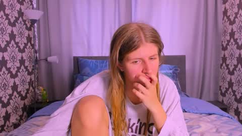 Kira online show from 09.10.25