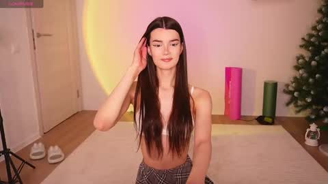 Kisa  20SALE online show from 02.06.26