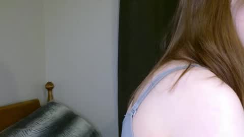 Snapshot of kissallie chatting on 02.18.25 Allie online show from 02.18.25