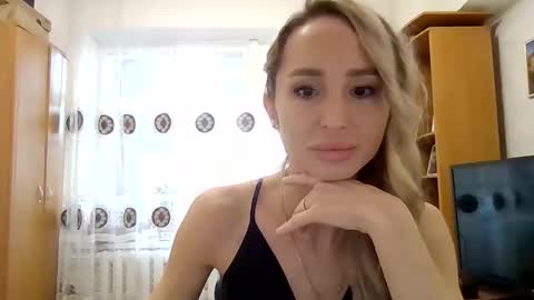 kissandbelle online show from 11.13.25