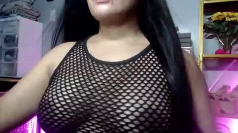 Snapshot of kisses4you143 chatting on 05.27.26 SABEL online show from 05.27.26