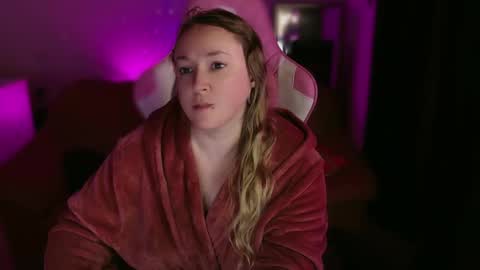 Snapshot of kissica chatting on 02.18.25 kissica online show from 02.18.25