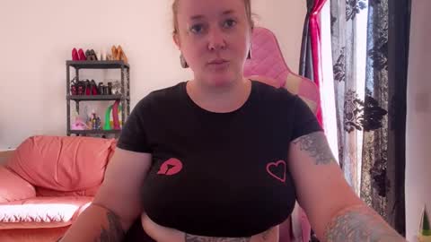 Snapshot of kissica chatting on 09.09.25 kissica online show from 09.09.25