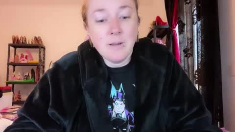 kissica online show from 12.04.25