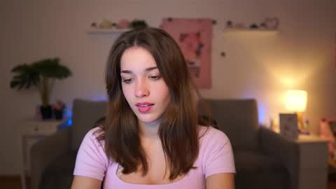 Sisi online show from 12.16.25