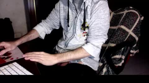 Snapshot of kissofbanned1983 chatting on 11.21.25 kissofbanned1983 online show from 11.21.25