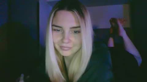 Snapshot of kit_katiki1 chatting on 02.19.26 kit katiki1 online show from 02.19.26