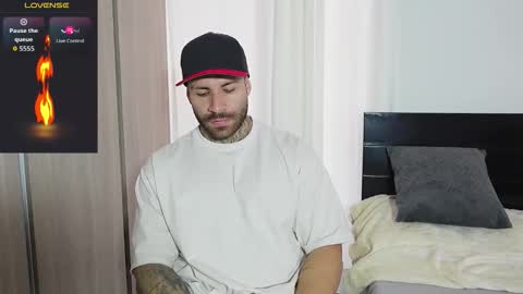 Snapshot of kite__ chatting on 01.16.26 kite__ online show from 01.16.26