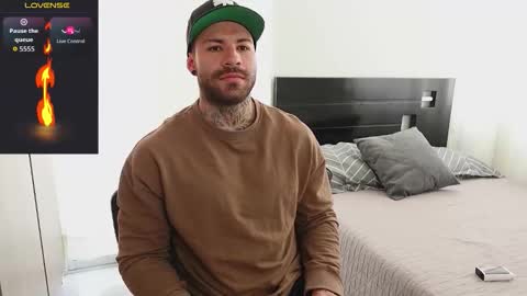 Snapshot of kite__ chatting on 02.09.26 kite__ online show from 02.09.26