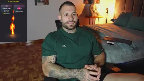 Snapshot of kite__ chatting on 02.18.26 kite__ online show from 02.18.26